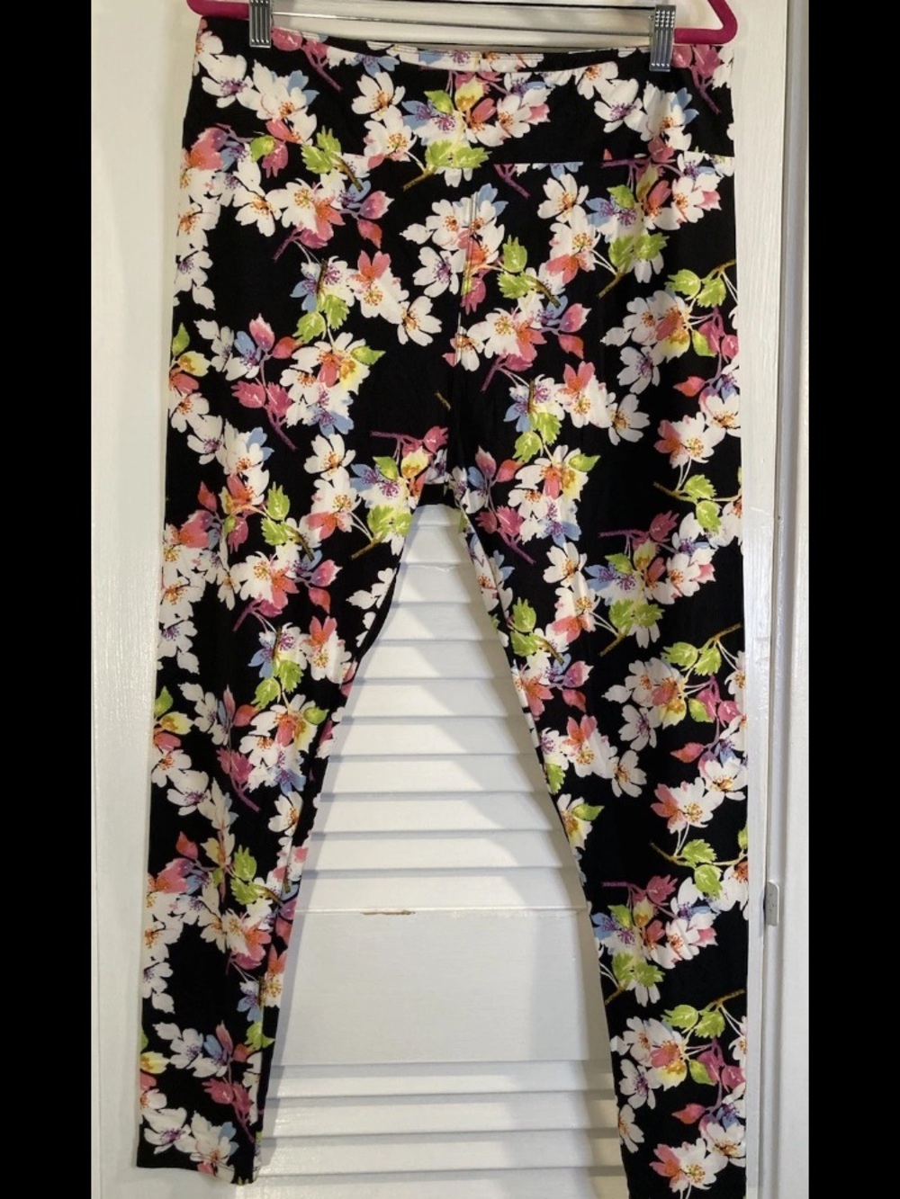 LuLaRoe Black Floral Leggings with Pink, White & Green Blossoms